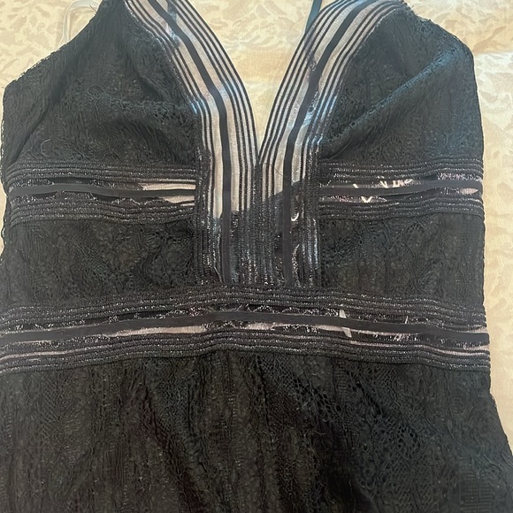 Lulus lace and sheer bodysuit - Picture 2 of 2